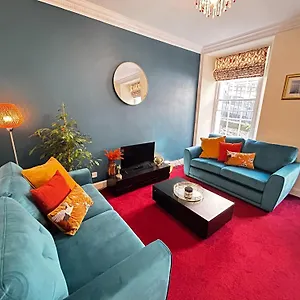 Apartment Blair St Burns Old Town, Edinburgh