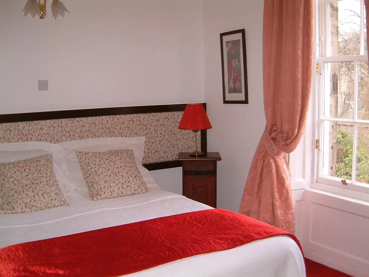 **  אדינבורו Terrace Hotel בריטניה